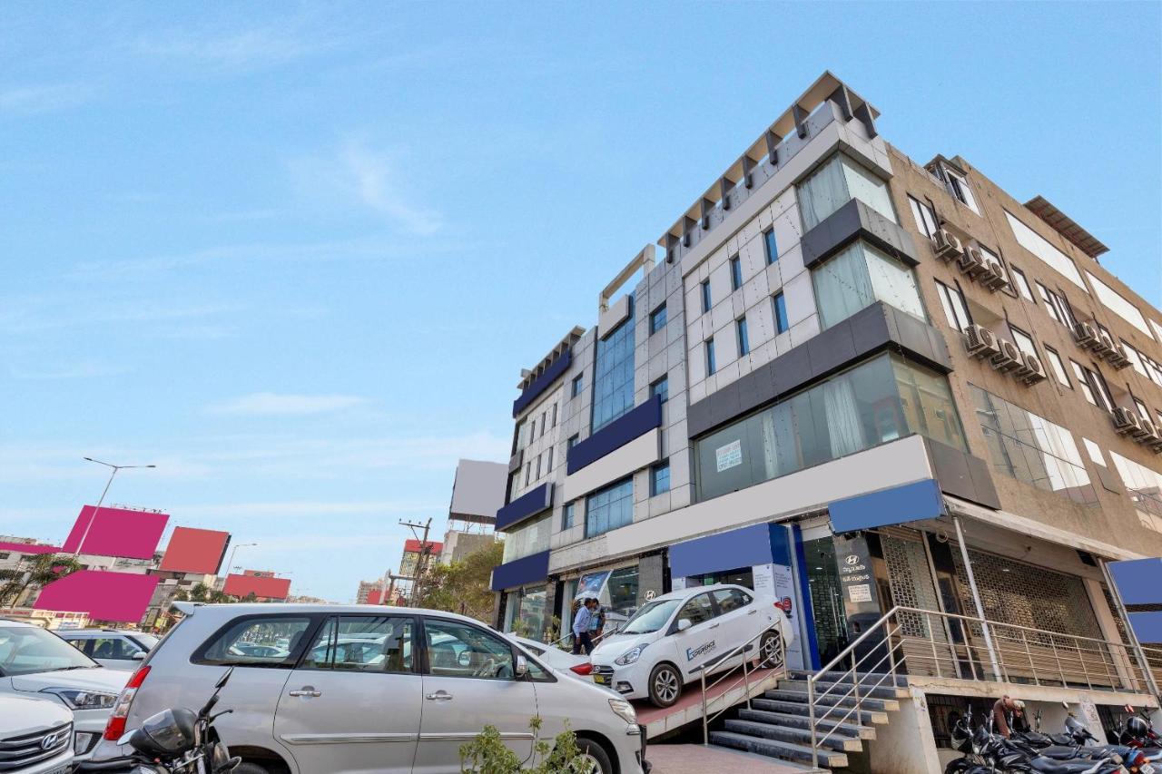 Capital O Rudra Grand Near Kondapur X Road Hotel Exterior photo